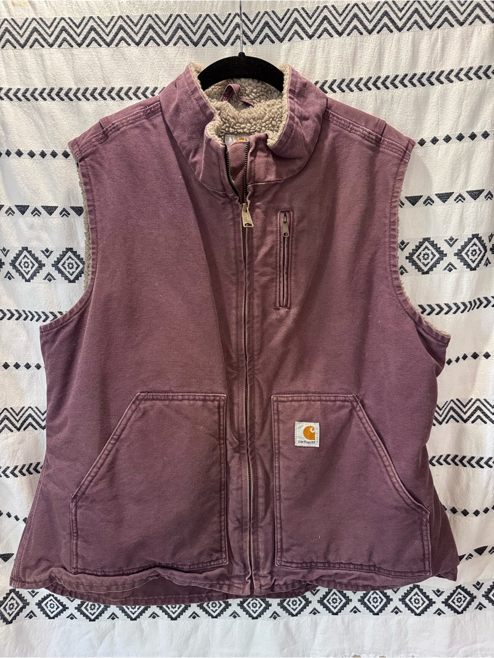 Carhartt women’s washed duck mock neck full zip vest. Women’s size XL